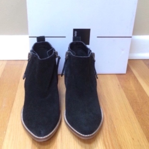 DOLCE VITA 'Saira' Black Suede Pointy Toe Dual Zipper Ankle Boots Size 5.5 - Picture 2 of 8